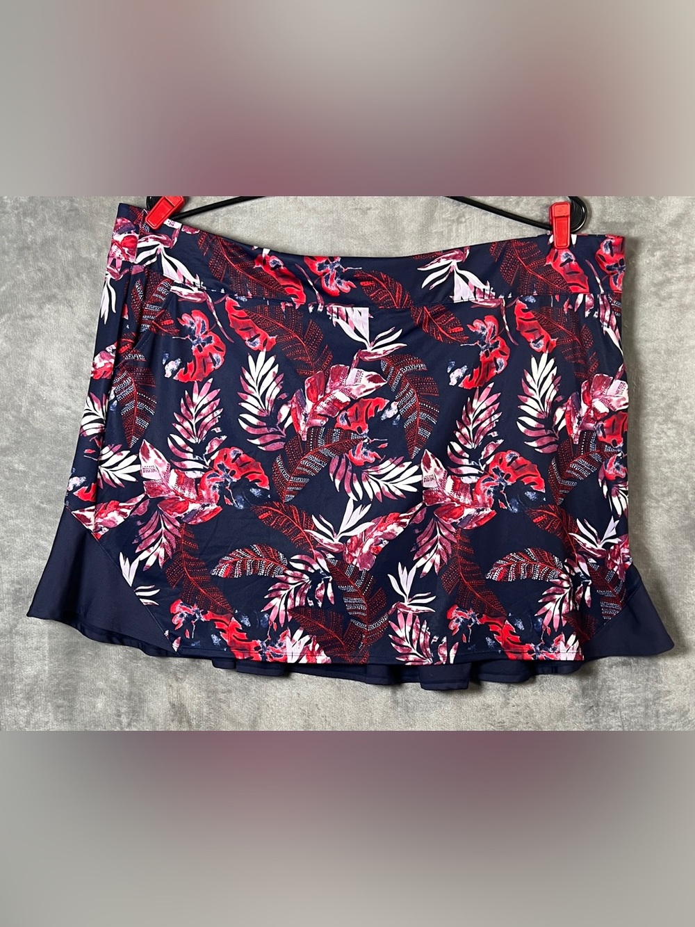 Women’s Navy Floral Skorts Red & White Print